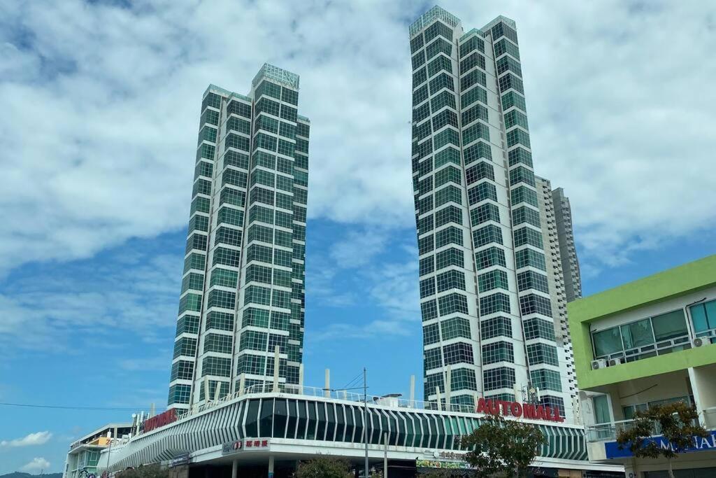 The Maritime Suite @ Panoramic Duplex 海景の家 Jelutong Esterno foto