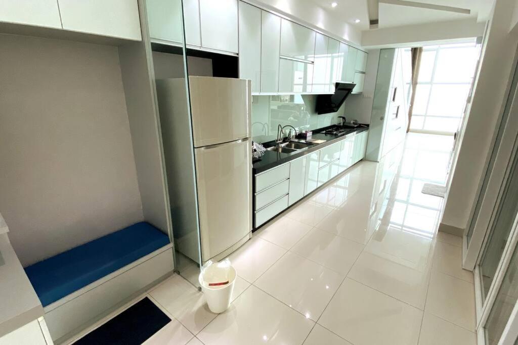 The Maritime Suite @ Panoramic Duplex 海景の家 Jelutong Esterno foto